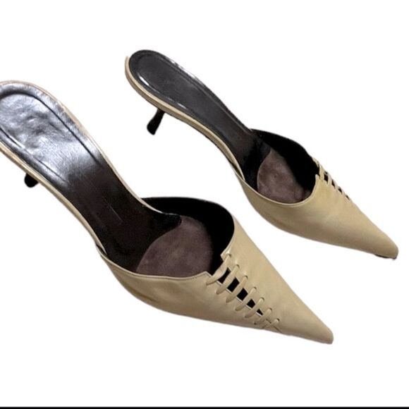 Gorgeous Guissepe Zanotti Cream Colored Leather Mules Like New Size 39 US 8 - Picture 9 of 13